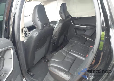 2010 Volvo Xc60 3.2 z USA, uszkodzony, nr VIN YV4982DZ0A2126351